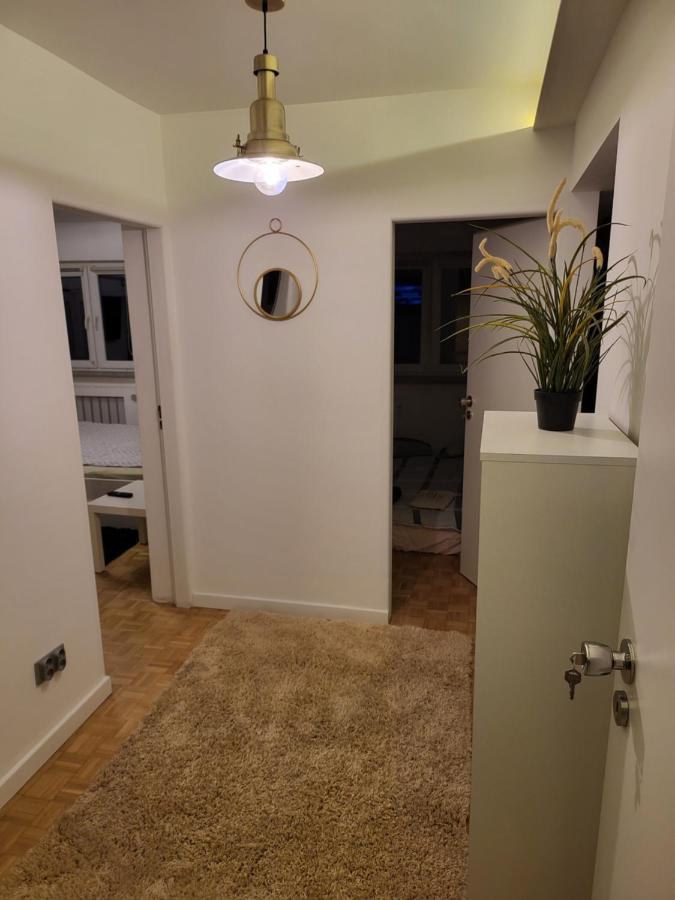 Studio Zelazna Rooms Near Old Town Warsaw Luaran gambar